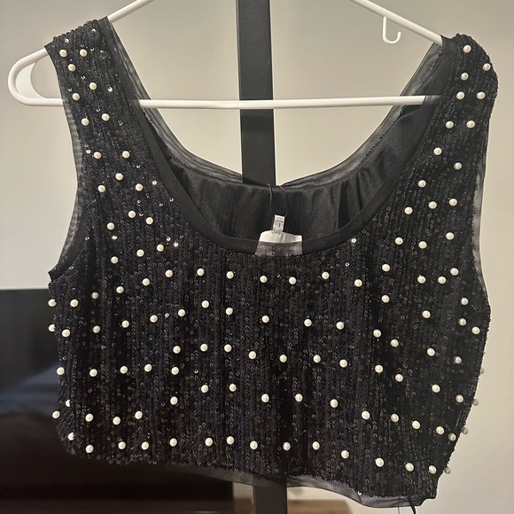 Mable Sequined Crop Top NWT - Picture 2 of 4